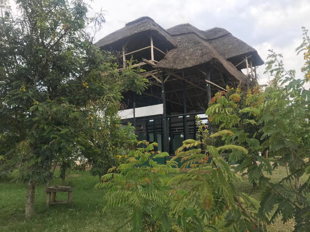 Enshama Game Lodge And Campsite Katunguru エクステリア 写真