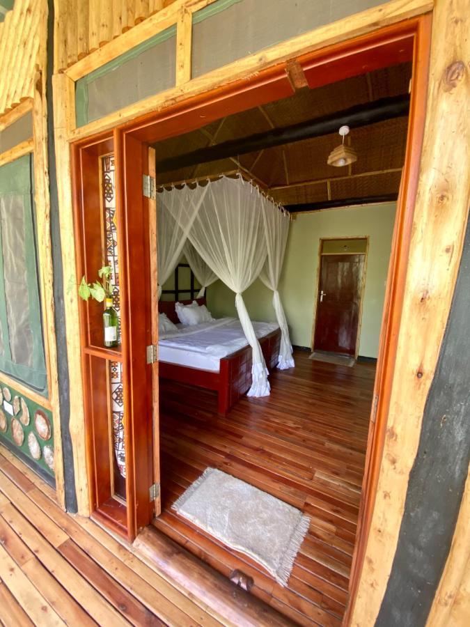 Enshama Game Lodge And Campsite Katunguru エクステリア 写真