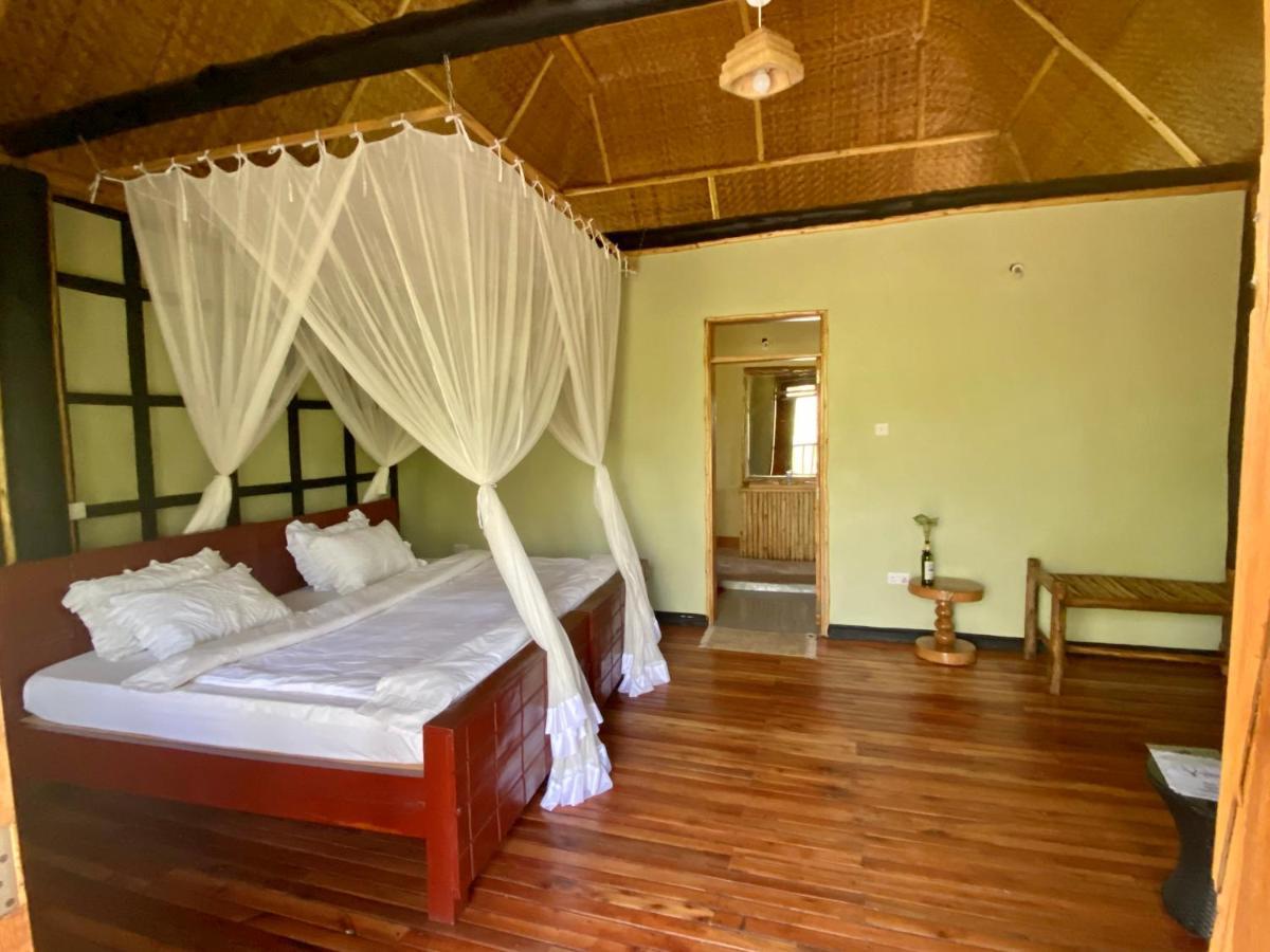 Enshama Game Lodge And Campsite Katunguru エクステリア 写真