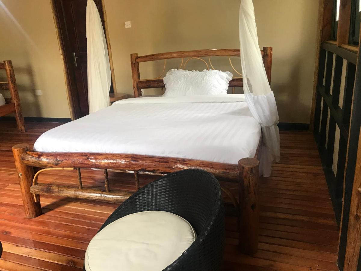 Enshama Game Lodge And Campsite Katunguru エクステリア 写真
