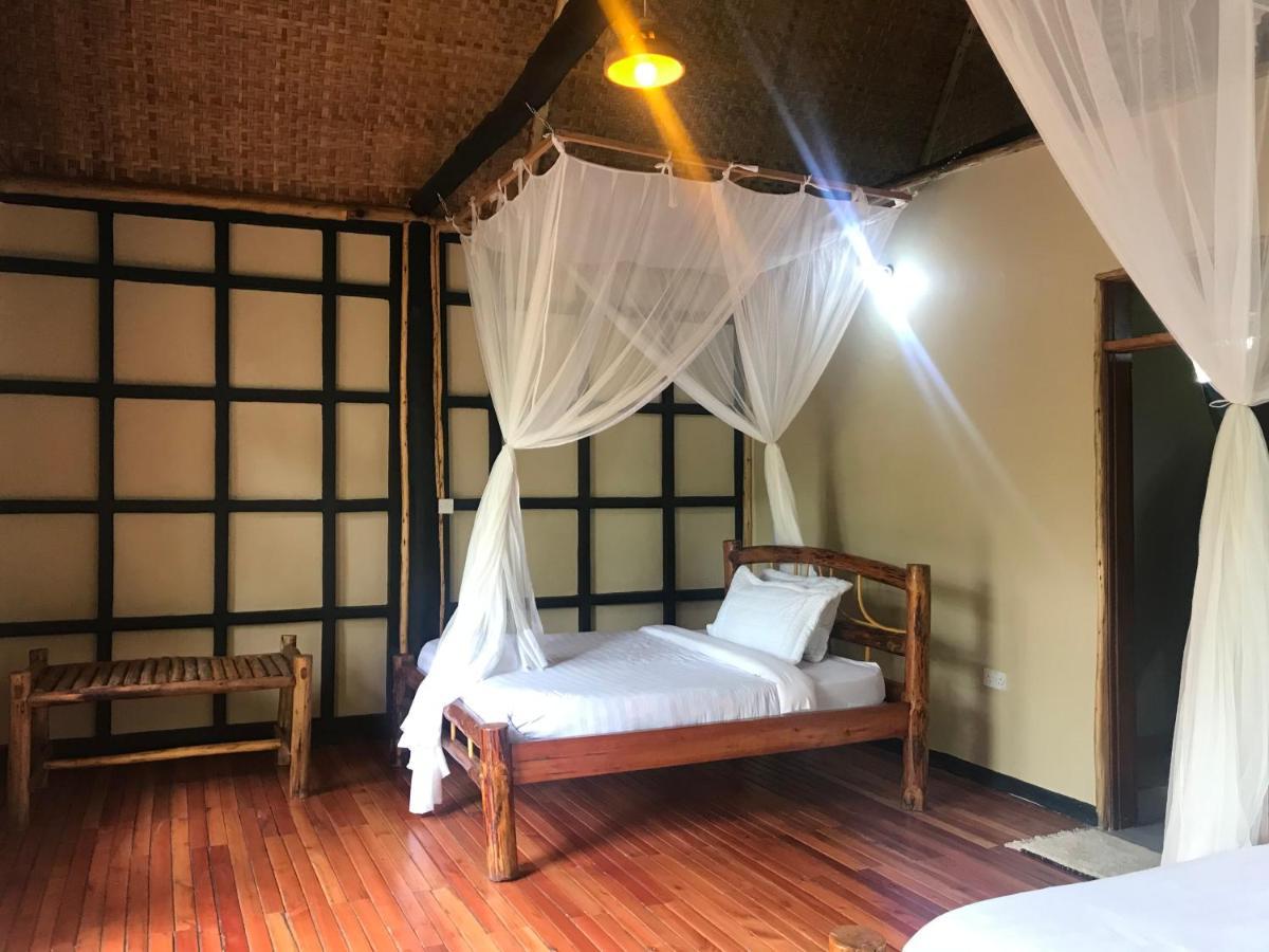 Enshama Game Lodge And Campsite Katunguru エクステリア 写真